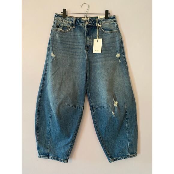 NWT KanCan Barrel Leg High Rise Horseshoe Fit Jeans Medium Wash Women's 9 / 28 - Picture 2 of 13